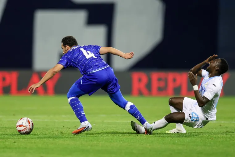 Pogledajte kaos! Kapetan Dinama dijelio šamare, a nije dobio crveni: Pala su dva igrača Rijeke