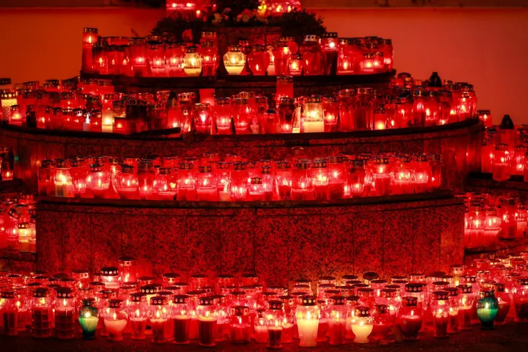 Dirljivi prizori s groblja diljem Hrvatske i tisuće plamenova za one koji žive u srcima