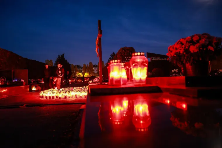 Dirljivi prizori s groblja diljem Hrvatske i tisuće plamenova za one koji žive u srcima