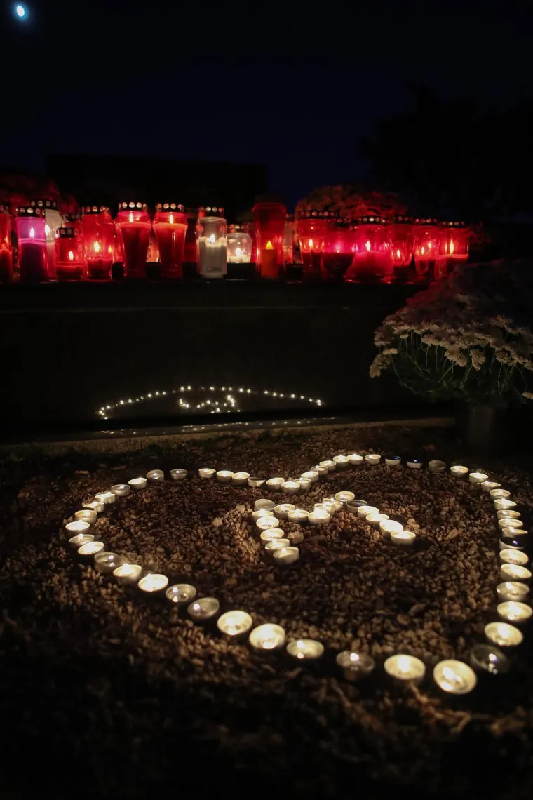 Dirljivi prizori s groblja diljem Hrvatske i tisuće plamenova za one koji žive u srcima