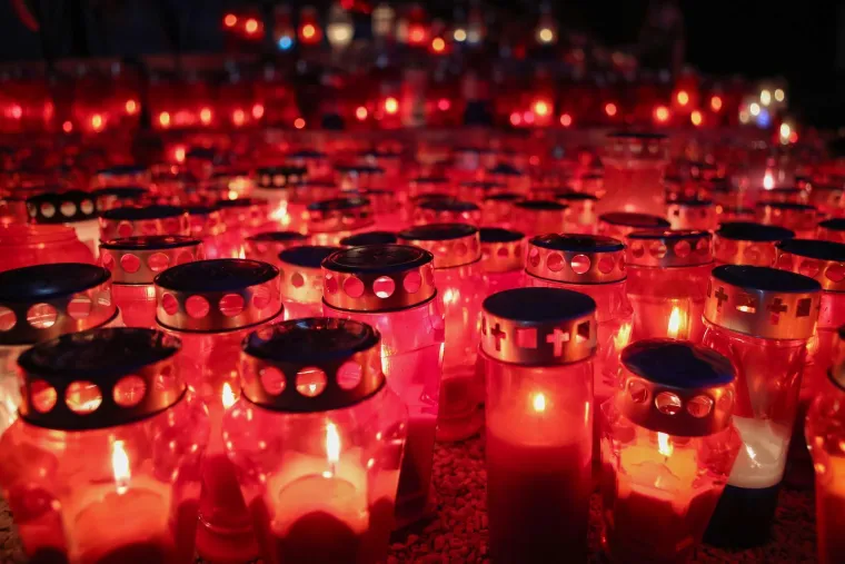 Dirljivi prizori s groblja diljem Hrvatske i tisuće plamenova za one koji žive u srcima