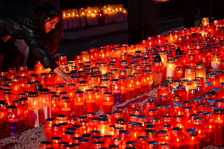 Dirljivi prizori s groblja diljem Hrvatske i tisuće plamenova za one koji žive u srcima