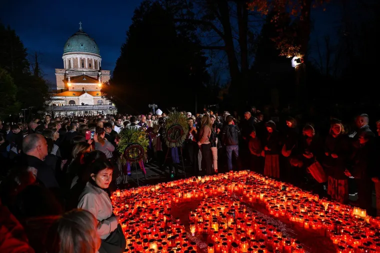 Dirljivi prizori s groblja diljem Hrvatske i tisuće plamenova za one koji žive u srcima