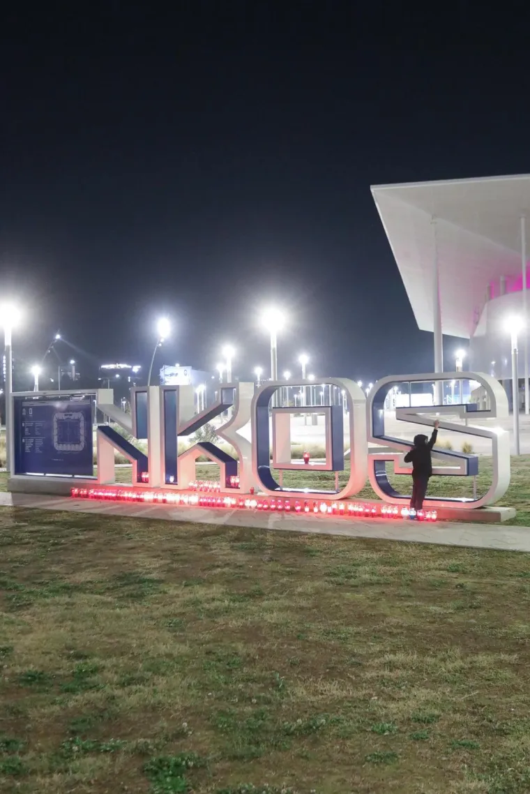 Navijači Osijeka pale svijeće ispred stadiona, igrači u karanteni: 'Za ono &scaron;to je klub nekoć bio'