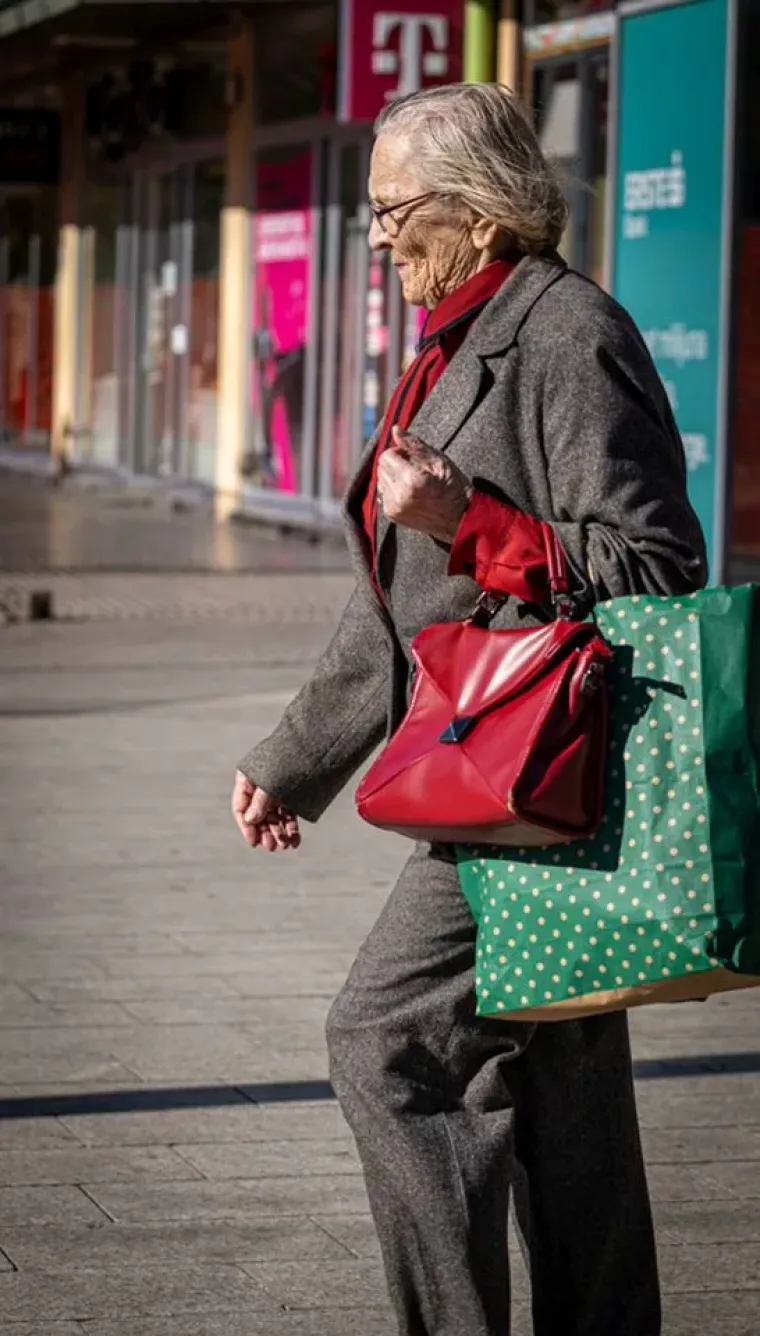Svi su gledali u nju: Dama u narančastom zasjala na čakovečkoj špici