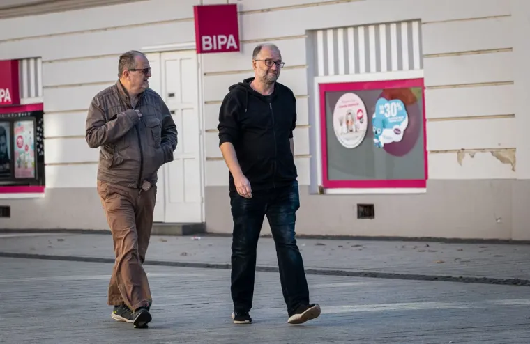 Svi su gledali u nju: Dama u narančastom zasjala na čakovečkoj &scaron;pici