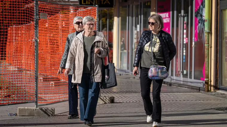 Svi su gledali u nju: Dama u narančastom zasjala na čakovečkoj &scaron;pici