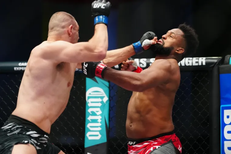 Ovo još nije viđeno: Borilački svijet bruji o tome što se dogodilo u Delijinom UFC meču