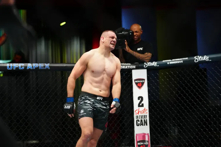 Ovo još nije viđeno: Borilački svijet bruji o tome što se dogodilo u Delijinom UFC meču