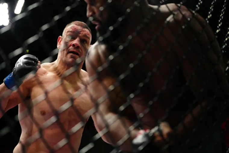 Ovo još nije viđeno: Borilački svijet bruji o tome što se dogodilo u Delijinom UFC meču