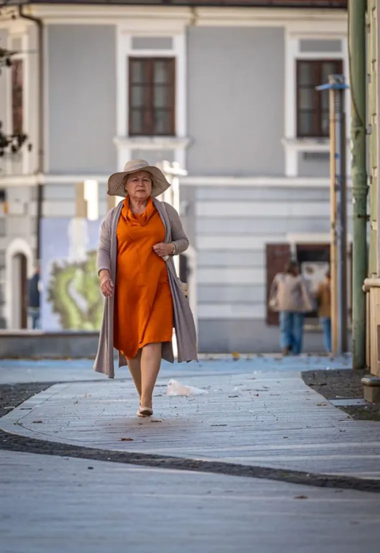 Svi su gledali u nju: Dama u narančastom zasjala na čakovečkoj špici