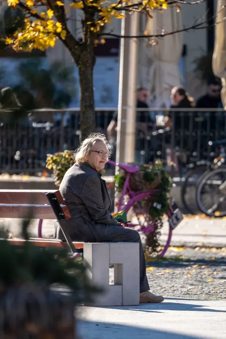 Svi su gledali u nju: Dama u narančastom zasjala na čakovečkoj &scaron;pici