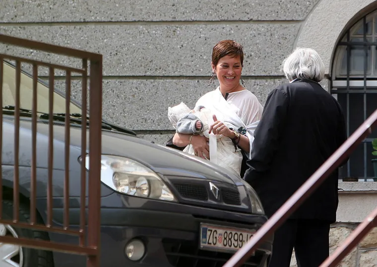 Od djevojke Zvonimira Bobana do ikone stila: Pogledajte kako se kroz godine mijenjala Leonarda