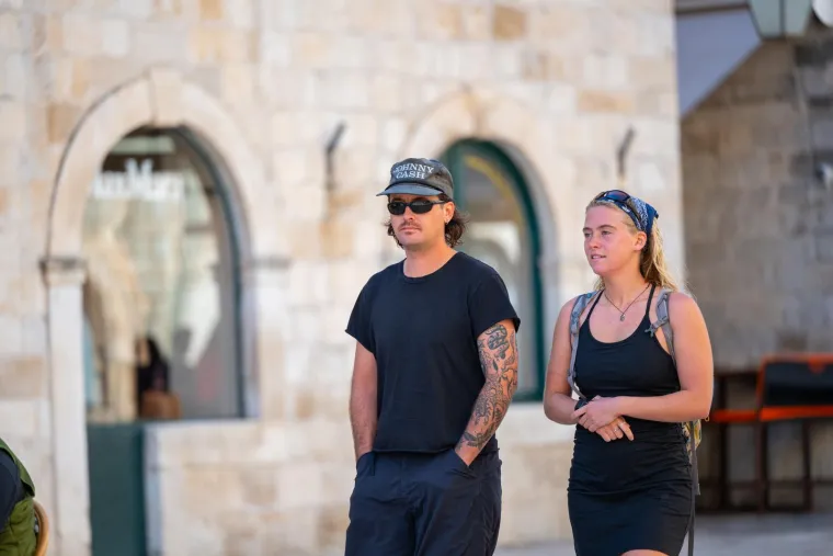 Svoju ljubav okrunili brakom u Dubrovniku: S ovih golupčića mnogi nisu skidali pogled