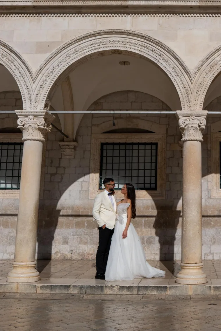 Svoju ljubav okrunili brakom u Dubrovniku: S ovih golupčića mnogi nisu skidali pogled