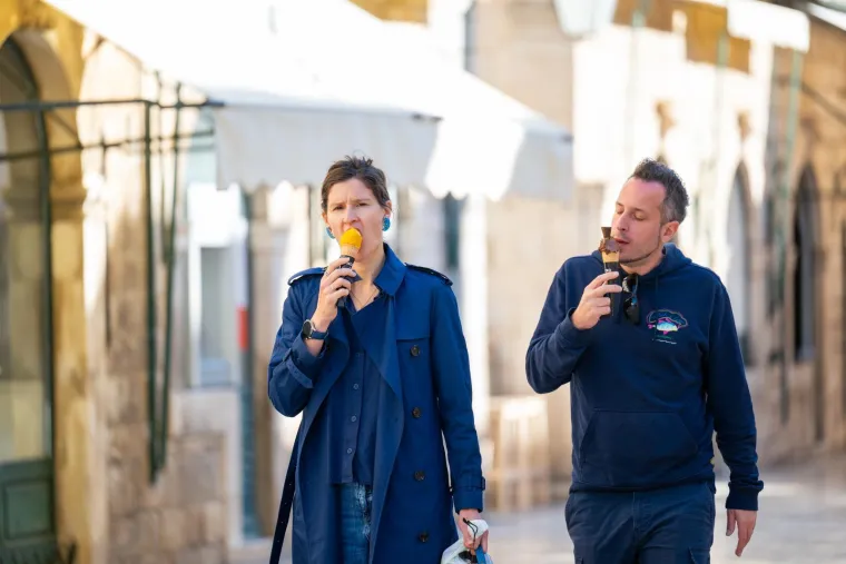 Svoju ljubav okrunili brakom u Dubrovniku: S ovih golupčića mnogi nisu skidali pogled