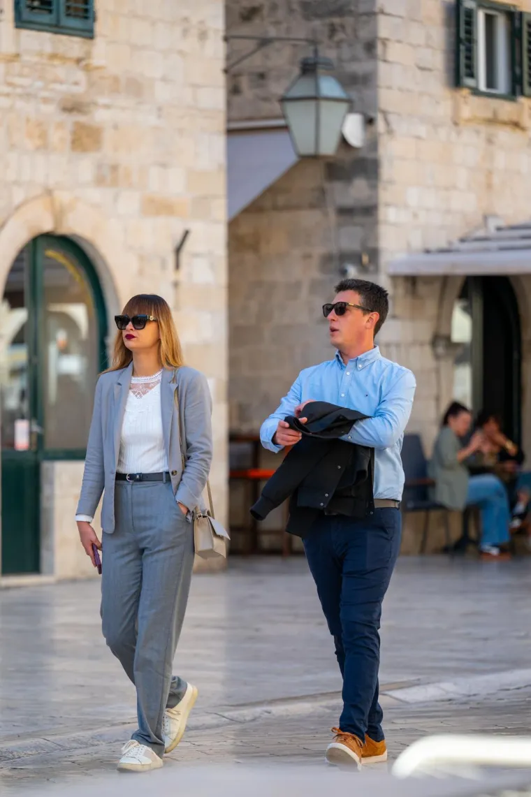 Svoju ljubav okrunili brakom u Dubrovniku: S ovih golupčića mnogi nisu skidali pogled