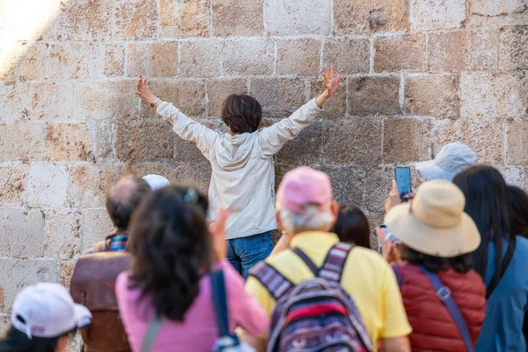 Svoju ljubav okrunili brakom u Dubrovniku: S ovih golupčića mnogi nisu skidali pogled