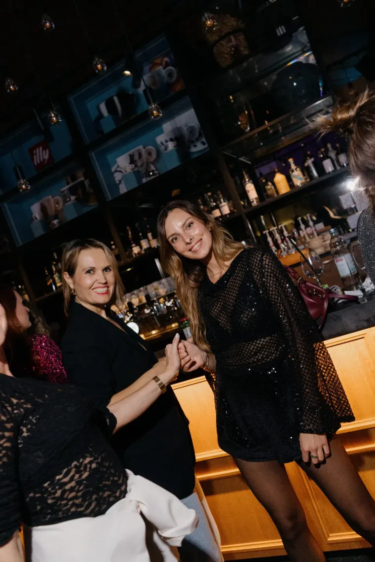 Pogledajte kako se tulumarilo u Zadru: &Scaron;armantnu plavokosu damu te&scaron;ko je bilo ne zamijetiti