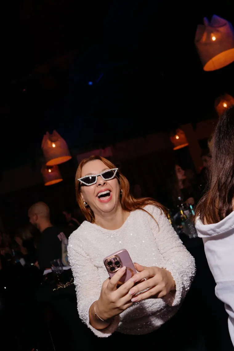 Pogledajte kako se tulumarilo u Zadru: &Scaron;armantnu plavokosu damu te&scaron;ko je bilo ne zamijetiti