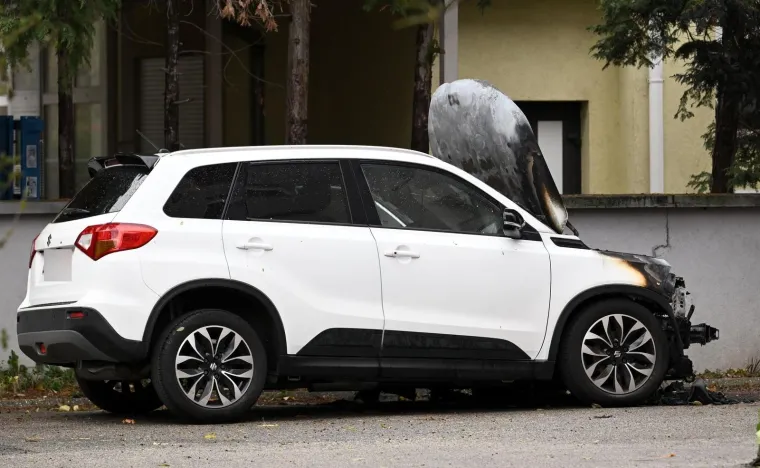 Buktinja u Zagrebu: Planula dva auta gotovo jedan do drugoga, požar je podmetnut?