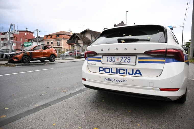 Buktinja u Zagrebu: Planula dva auta gotovo jedan do drugoga, požar je podmetnut?