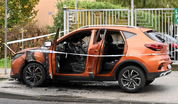 Buktinja u Zagrebu: Planula dva auta gotovo jedan do drugoga, požar je podmetnut?