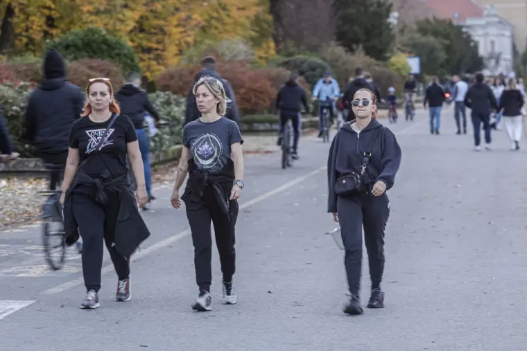 Svi su se okretali za ovom ljepoticom: Zgodna dama očarala Osječane