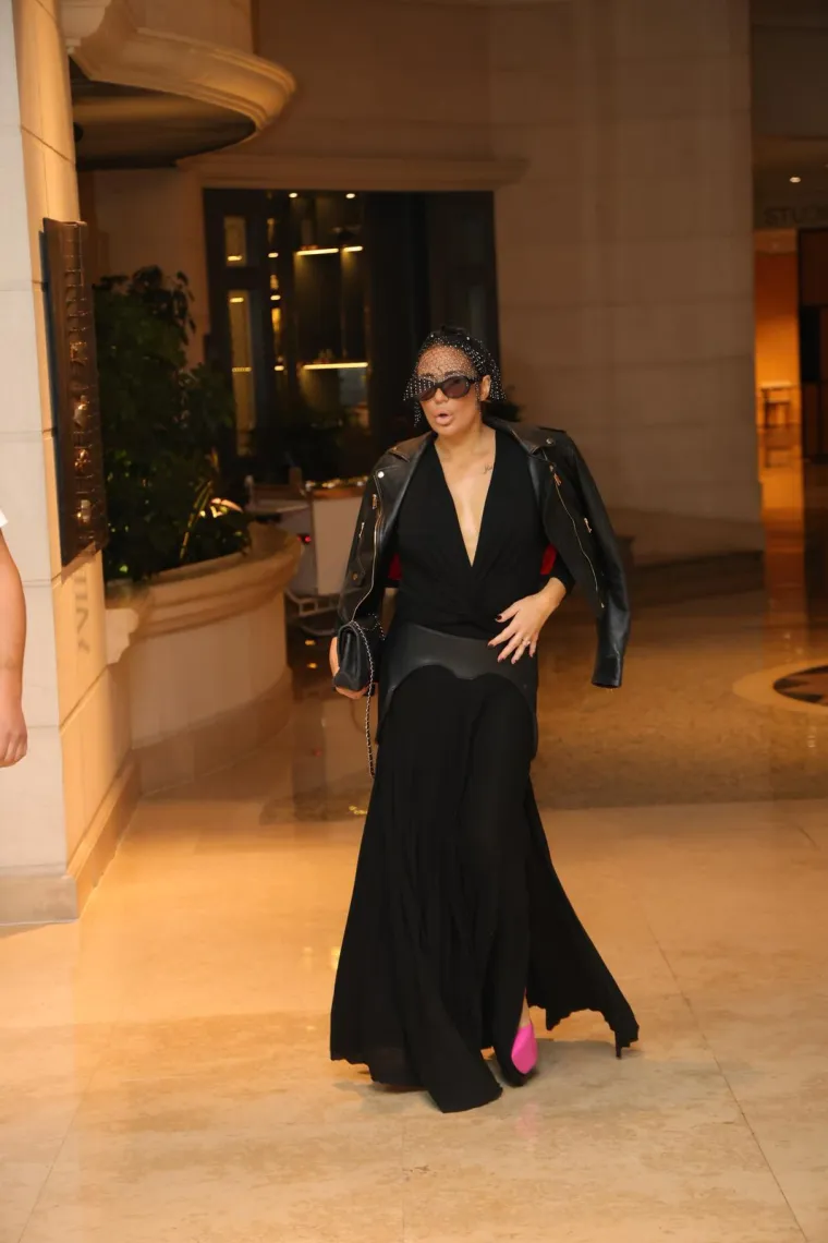 Pogledajte kako izgleda jedna od najskandaloznijih pjevačica iz regije