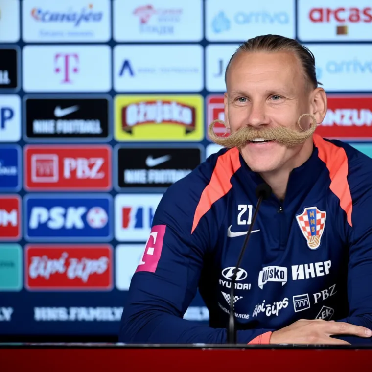 Što je muškarac bez brkova? Poznatim Hrvatima dali smo novi imidž u znak podrške Movemberu