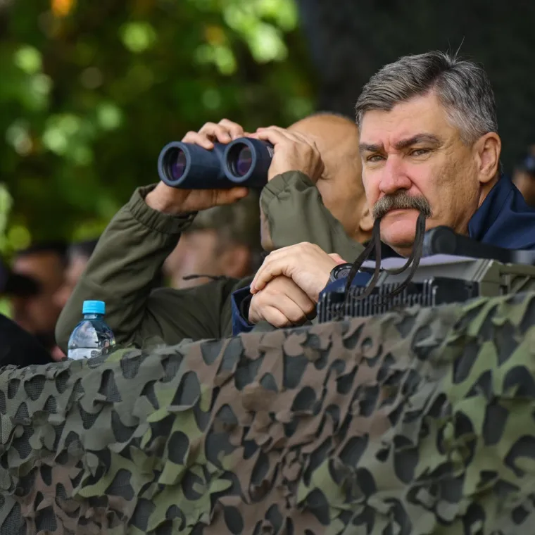 &Scaron;to je mu&scaron;karac bez brkova? Poznatim Hrvatima dali smo novi imidž u znak podr&scaron;ke Movemberu