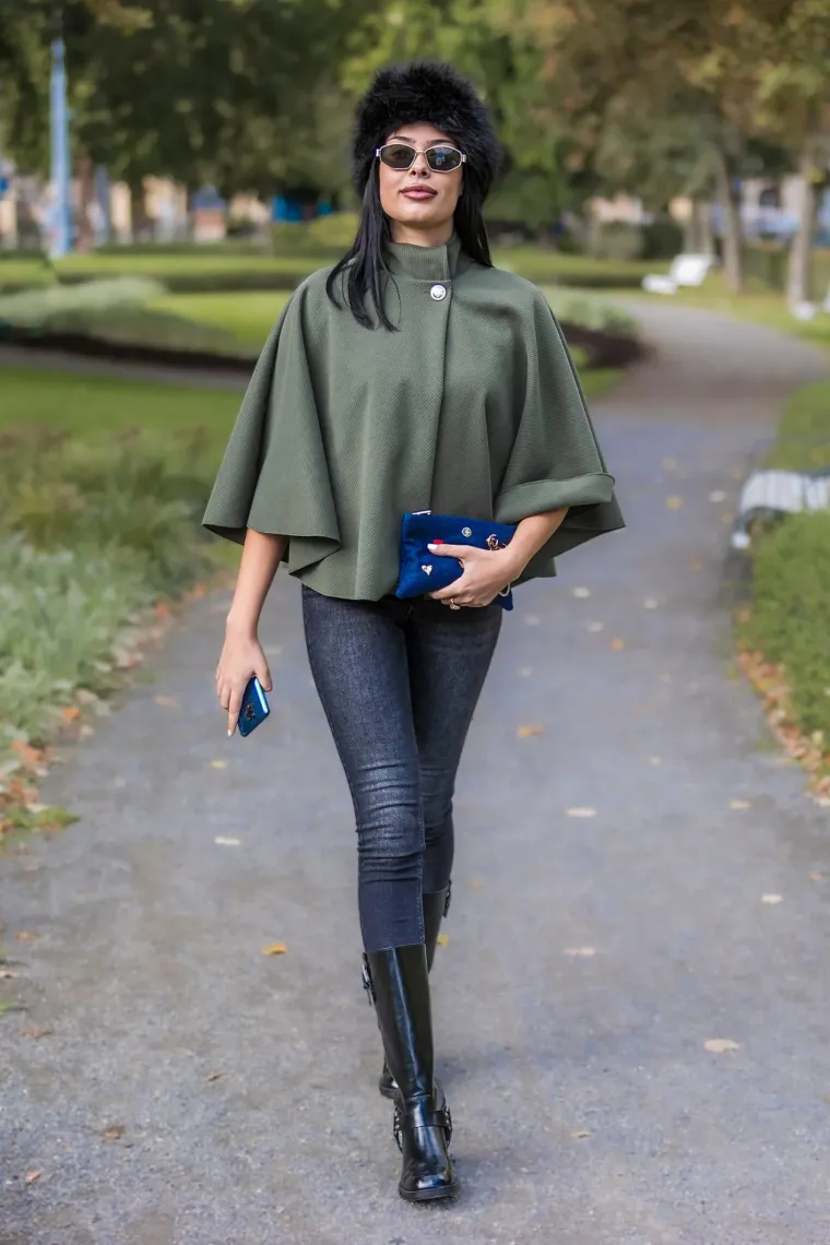 Djevojka sa šubarom mamila poglede u Osijeku: Visokim čizmama istaknula svoje duge noge