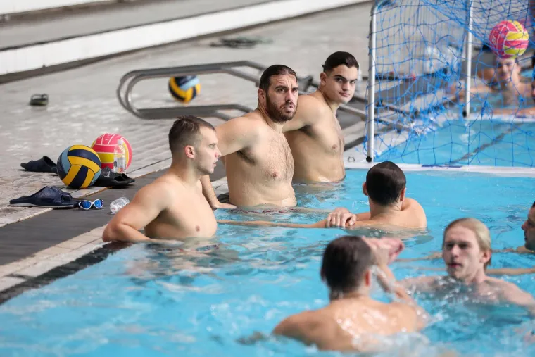 Okupile se Barakude i skočile u bazen, Tucak najavio: 'Ra&scaron;čistit ćemo neke stvari'