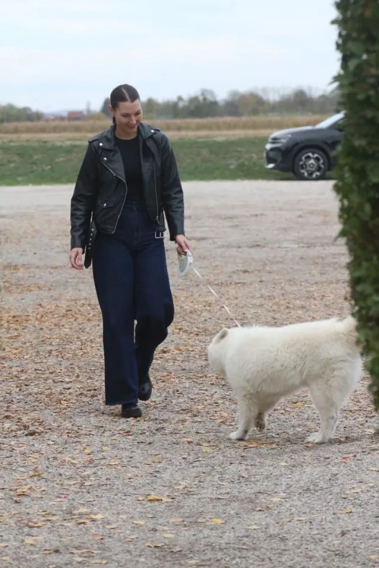 Iako u ležernim kombinacijama, svi su se okretali za njima: Zgodne dame osvojile šetače u Prelogu