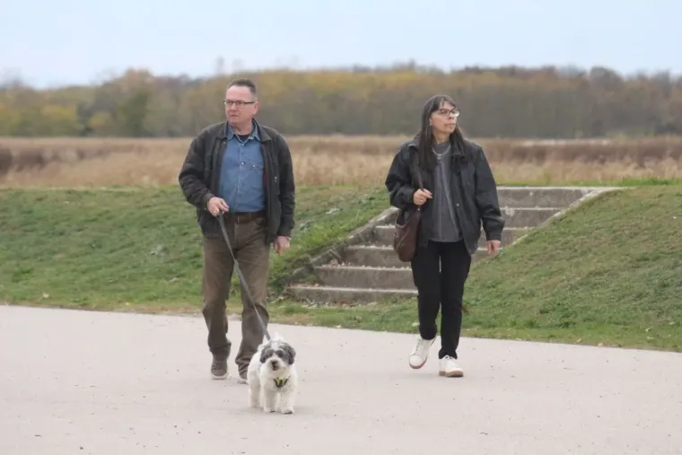 Iako u ležernim kombinacijama, svi su se okretali za njima: Zgodne dame osvojile šetače u Prelogu