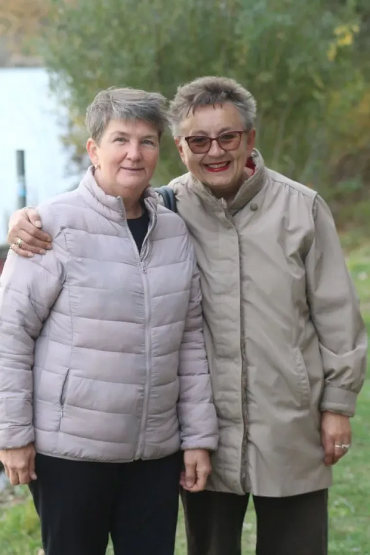 Iako u ležernim kombinacijama, svi su se okretali za njima: Zgodne dame osvojile šetače u Prelogu