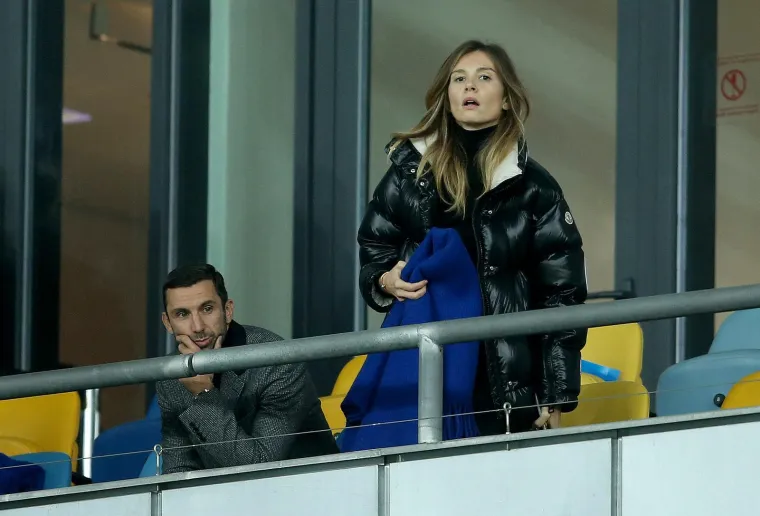 Upoznali se na narodnjacima, a danas žive kao Beckhamovi: Kako se mijenjala Mirela Forić Srna?