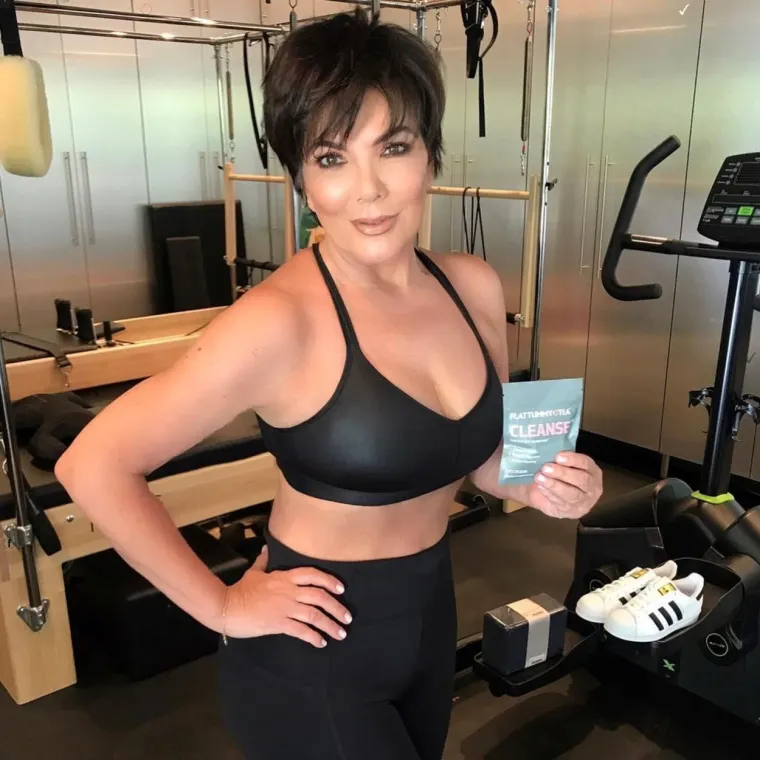 Kris Jenner navr&scaron;ila je 70, a nikad nije izgledala ovako dobro: Pogledajte kako se mijenjala