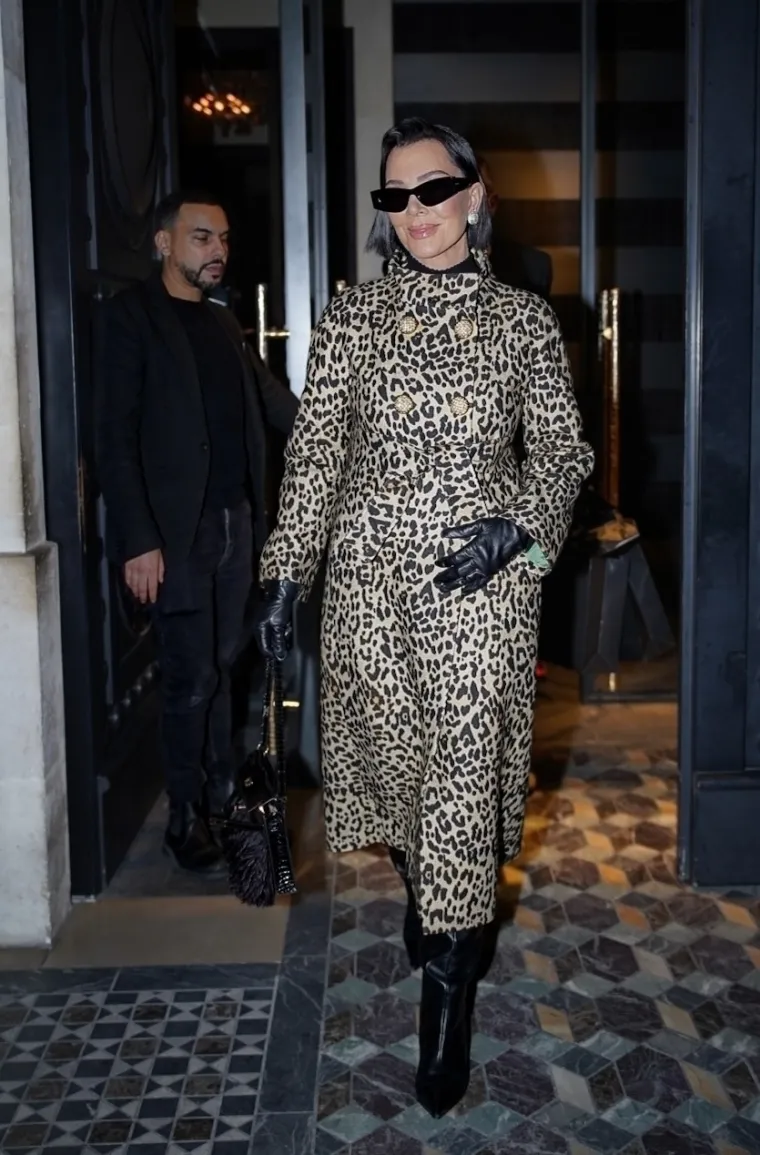 Kris Jenner navr&scaron;ila je 70, a nikad nije izgledala ovako dobro: Pogledajte kako se mijenjala