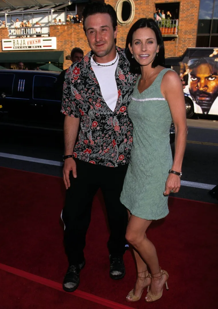 Monica iz 'Prijatelja' često je posjećivala kirurga, a onda priznala: 'Pretjerala sam'