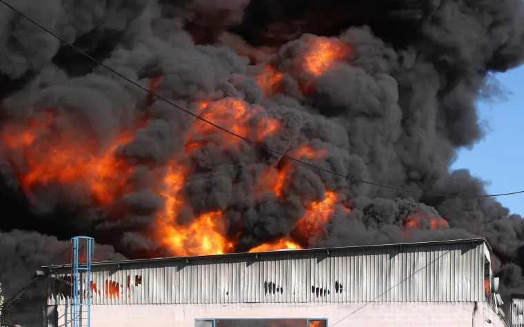 Apokaliptični prizori požara u Svetoj Nedelji: 'Oblak dima izgleda zlosutno!'
