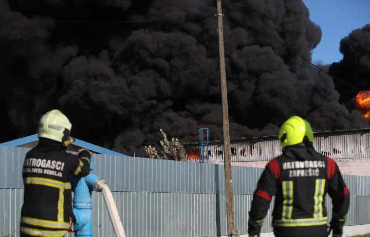 Apokaliptični prizori požara u Svetoj Nedelji: 'Oblak dima izgleda zlosutno!'