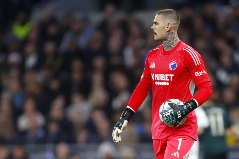 Katastrofalna noć hrvatskog golmana u Ligi prvaka, pogledajte što je izvodio