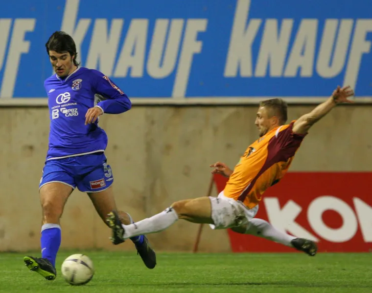 Dinamo prije 19 godina doživio veliki &scaron;ok. Izgleda li vam kultni nogometa&scaron; kao Josh Hartnett?