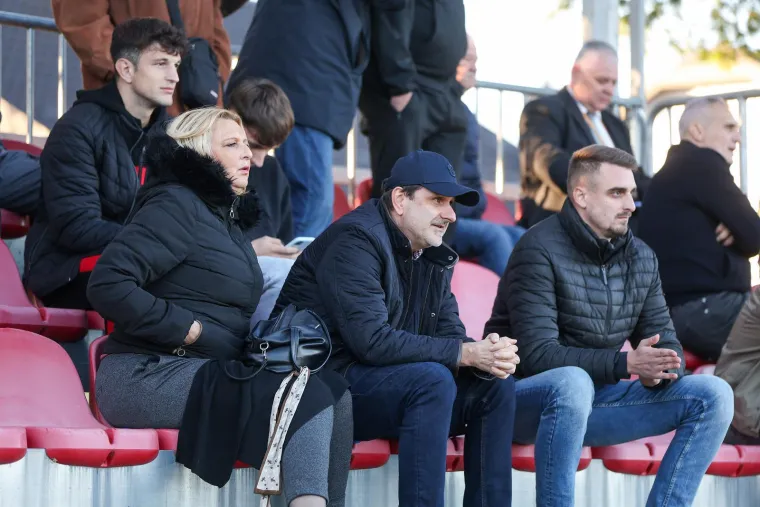 Grill majstor i najjači kotleti uz lokalne Boyse: Pogledajte show za najveću senzaciju u povijesti