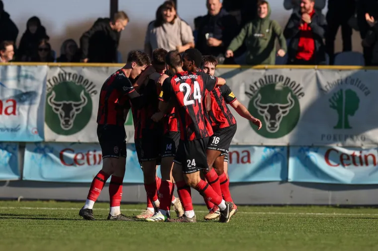 Grill majstor i najjači kotleti uz lokalne Boyse: Pogledajte show za najveću senzaciju u povijesti