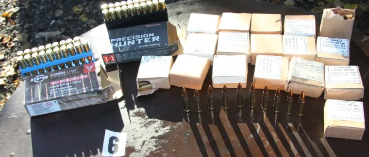 Kao da se spremaju za rat! Policija upala u romsko naselje kod Novog Mesta: Dočekao ih cijeli arsenal