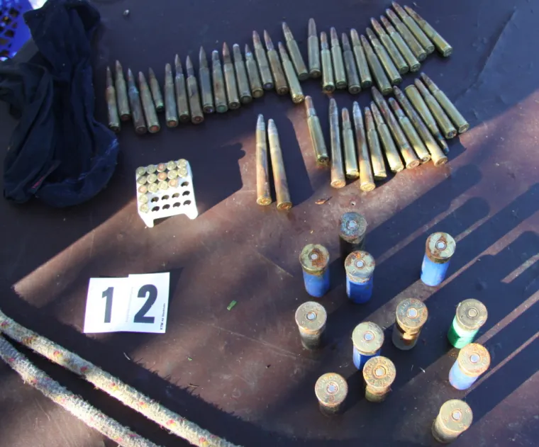 Kao da se spremaju za rat! Policija upala u romsko naselje kod Novog Mesta: Dočekao ih cijeli arsenal