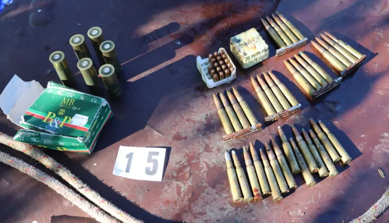 Kao da se spremaju za rat! Policija upala u romsko naselje kod Novog Mesta: Dočekao ih cijeli arsenal