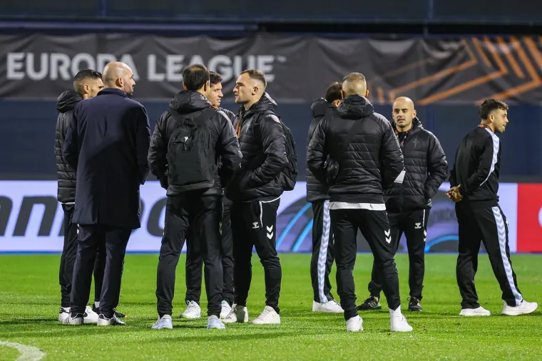 &Scaron;panjolci s neba pali na Maksimir: Pogledajte &scaron;to su radili u Zagrebu uoči sraza s Modrima